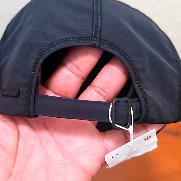 NEW LULULEMON BLACK BALLER SOFT HAT - Picture 7 of 9